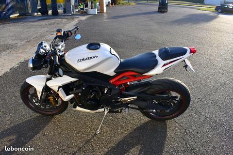 Street triple r