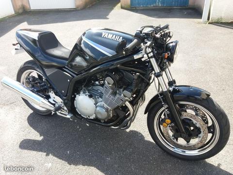 Yamaha 900 diversion café racer