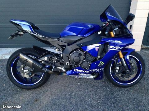 Yamaha R1 Race Blue Cross Plane