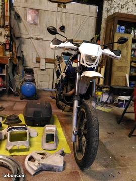 SUZUKI DR 650 Djebel Super-motard