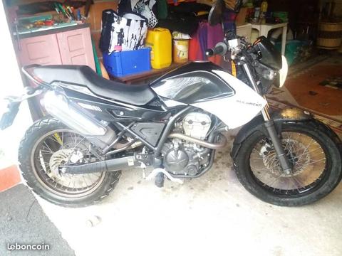 125 cc DERBI modèle MULHACEN