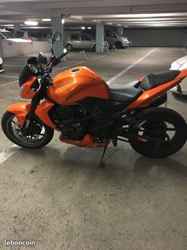 Kawazaki Z750 akra