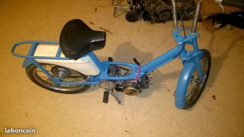 Mobylette cyclomoteur Peugeot année 1975
