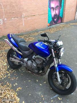 600 Hornet bleu nuit