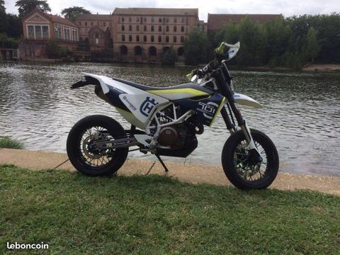 Husqvarna 701 supermoto
