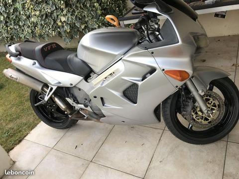 Honda 800 vfr fi
