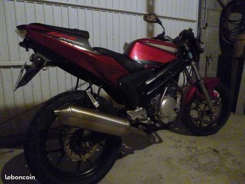 Moto 125 RIEJU RS2 NAKED
