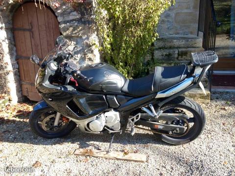 Suzuki GSXF 650 pour jeune permis