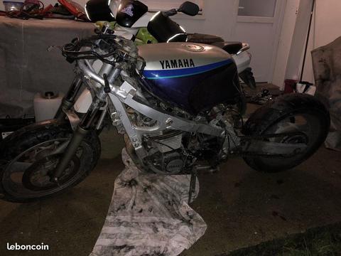 Yamaha 1200 fj à finir ( café racer )