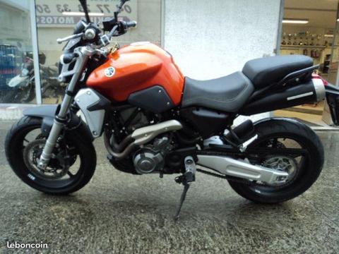 YAMAHA 660 MT-O3 ou YAMAHA 660 MT03