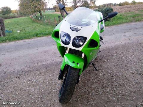 kawasaki zxr 750
