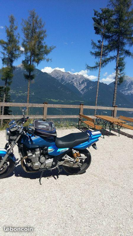 xjr 1300 injection bleue et bandes blanches