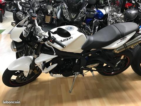 Triumph STREET TRIPLE 675 R