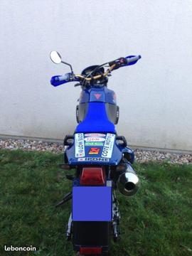 Yamaha supermotard