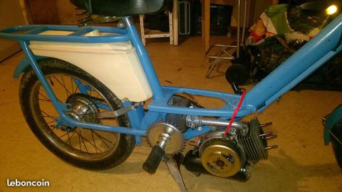 Mobylette cyclomoteur Peugeot année 1975