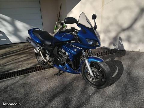 Yamaha fzs 600