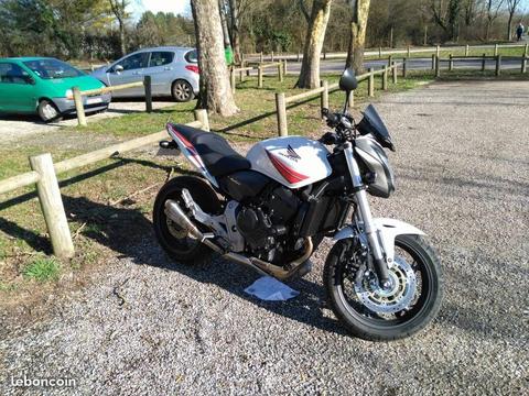 600 hornet 2011 avec abs et 13400 kms