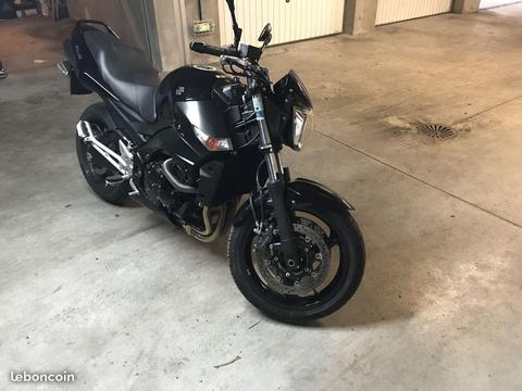 Suzuki gsr600