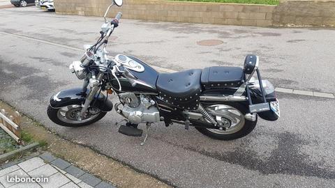 Revatto custom 125 cm3
