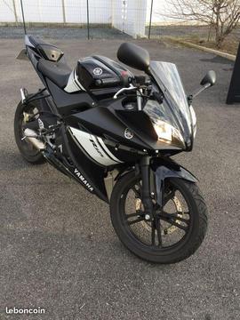 YZF R125 noire excellent état 1ère main 7750 km