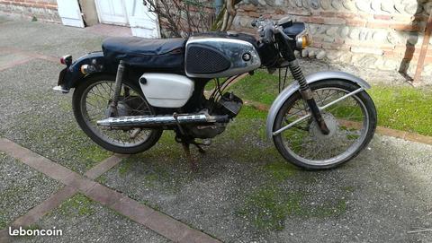 Suzuki m12