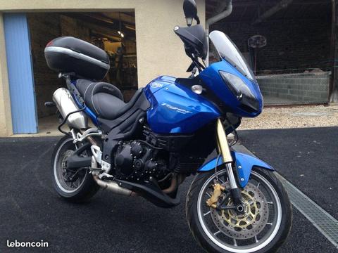 Triumph tiger 1050 abs