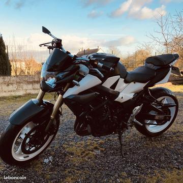 GSR 750 Suzuki