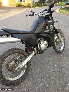 Yamaha DT125R révisée très bon état