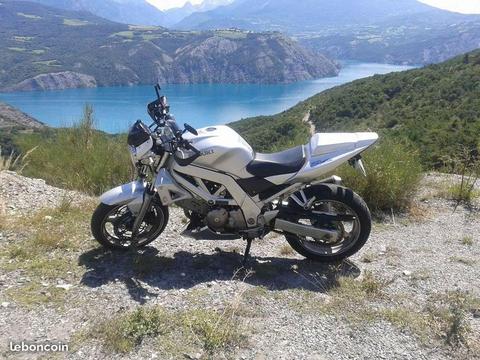 650 SV suzuki injection grise