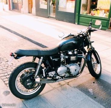 Triumph Thruxton 900