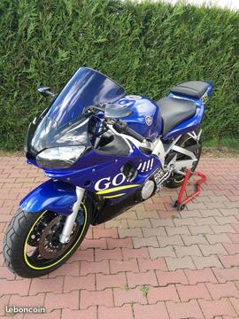 Yamaha R6