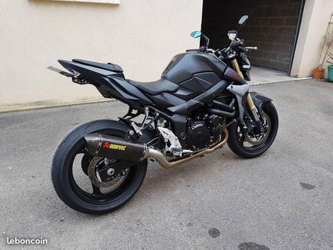 GSR750