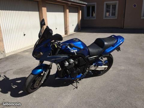600 fazer 98 ch en bon état