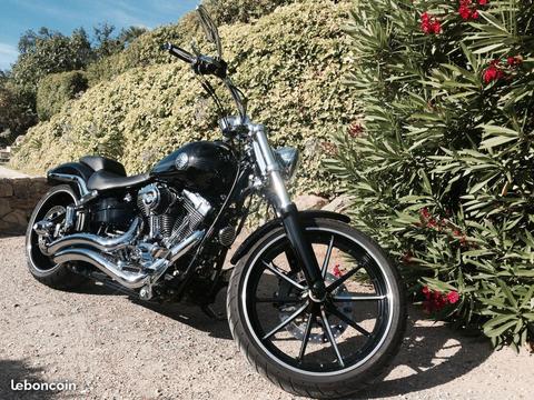 Magnifique HARLEY BREAKOUT sous garanti