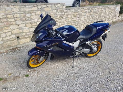 Honda 800 vfr vtec