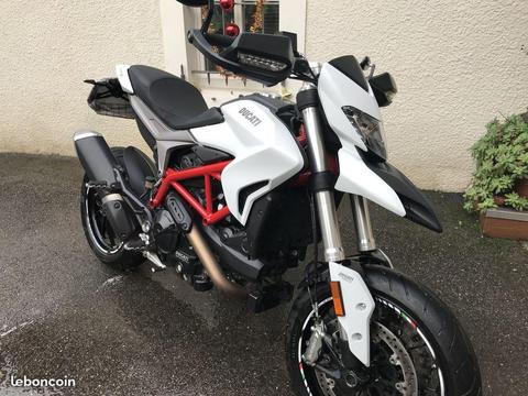 Hypermotard 939