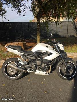 YAMAHA XJ6 A2 toute équipée