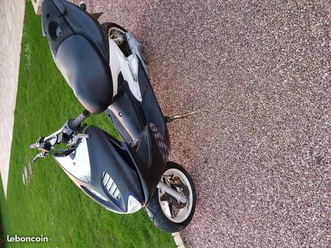Scooter mbk nitro