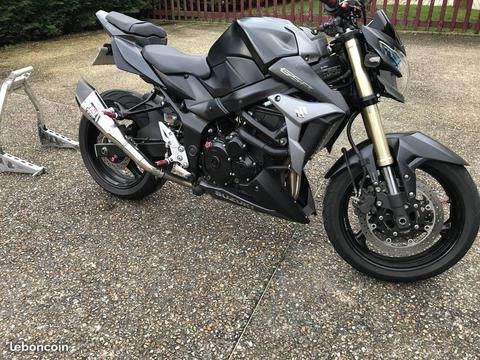 Suzuki GSR 750 street edition de 2016