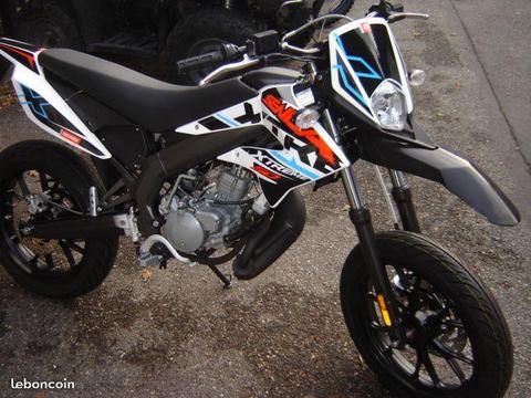 50 derbi 50 sm super motard x'treme 2017 promo