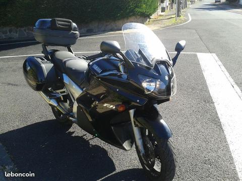 Tres beau yamaha fjr 1300 entretenu 9