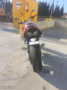 Suzuki gsr 600