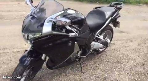 Honda VFR 1200 noir