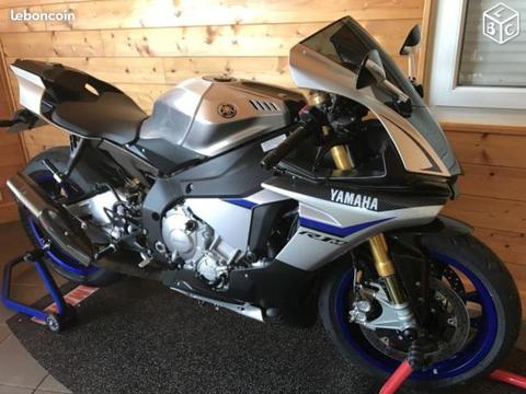 Yamaha R1 M