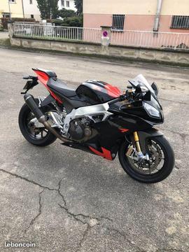 Aprilia rsv4 factory