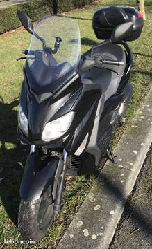 Très beau Xmax 125 business