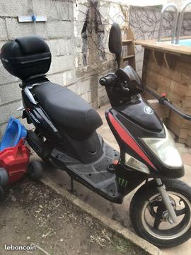 Scooter LIFAN S-POWER 50cm2 dans l état