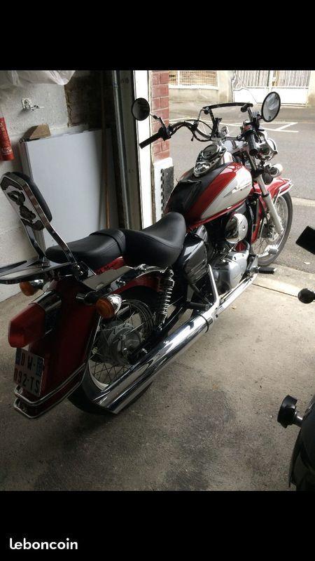 Honda Shadow 125 année 2000 - excellent état