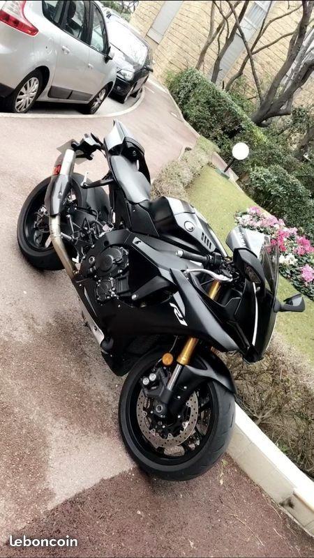 Yamaha R1 Akrapovic (neuve)