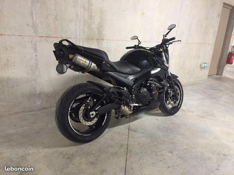 Suzuki GSR 600 Full black